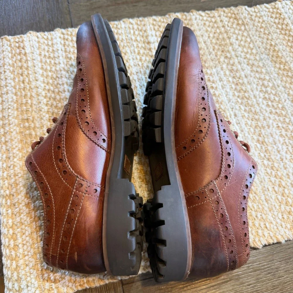 Clarks 1825 Mens Tan Brown Leather Wingtip Brogue Lug Sole Derby Shoes 9.5‎ M